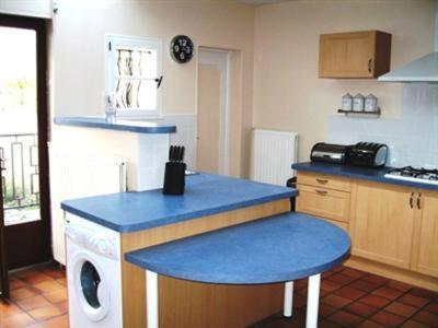 Spacious Quentoinise Town House Saint-Quentin  Eksteriør bilde